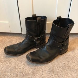 Men’s Frye Harness 8R boots